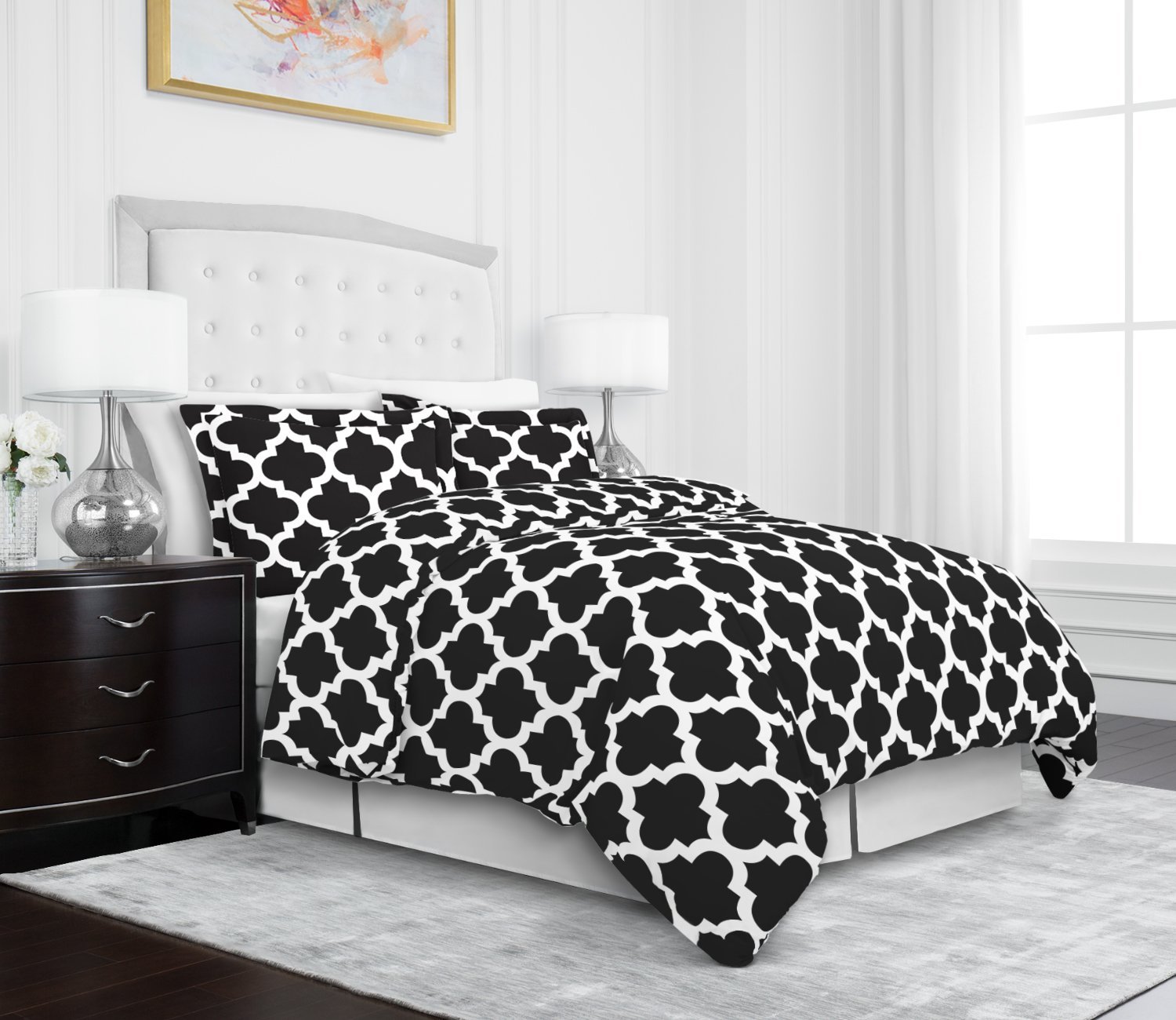 Egyptian Luxury Quatrefoil Duvet Cover Set - 3-Piece Ultra Soft Double Brushed Microfiber Printed Cover with Shams - Full/Queen - Black/White