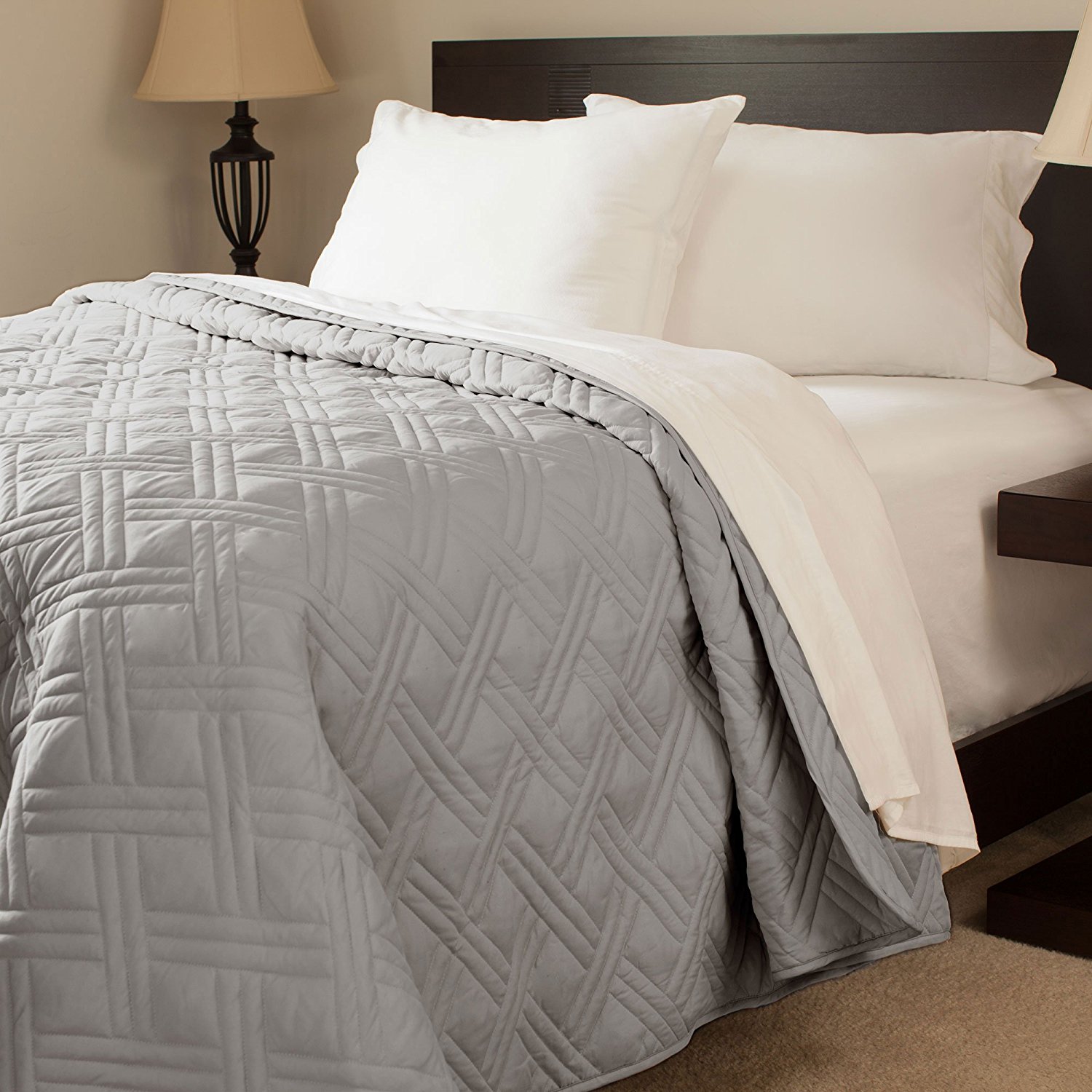 Lavish Home Solid Color Bed Quilt, King, Silver